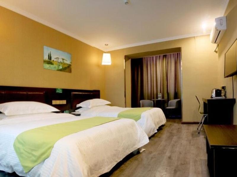 GreenTree Wulumuqi Airport Hotel Urumqi Buitenkant foto